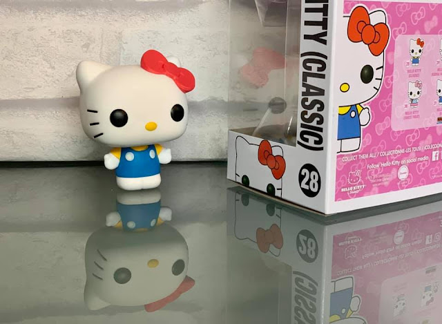 Hello Kitty Classic Funko Pop! Classic figure with box Hello Kitty Classic Funko Pop! Classic figure in blue dress with red bow